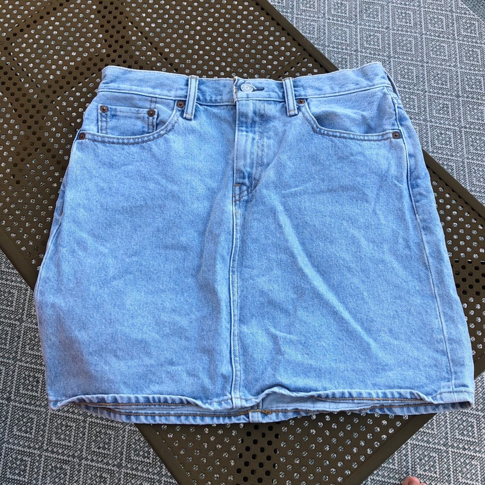 Levi’s The Every Day Jean Skirt - Picture 5 of 5
